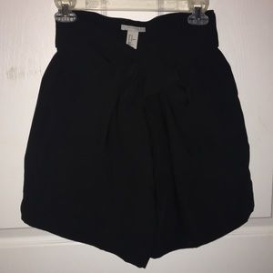 Paperbag tie shorts